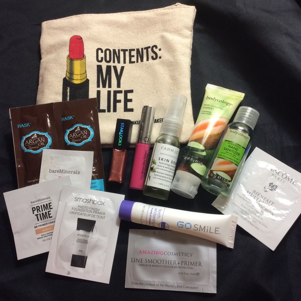 ‼️Reusable beauty bag w/ assorted samples